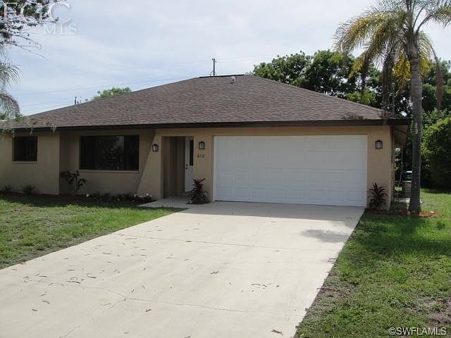 1st image of 612 SE Santa Barbara Pl