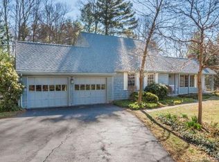 37 Bunker Hill Rd, Collinsville, CT 06019