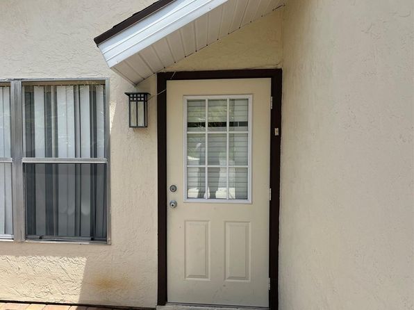 1602 SE Gainswood Ct, Port Saint Lucie, FL 34952