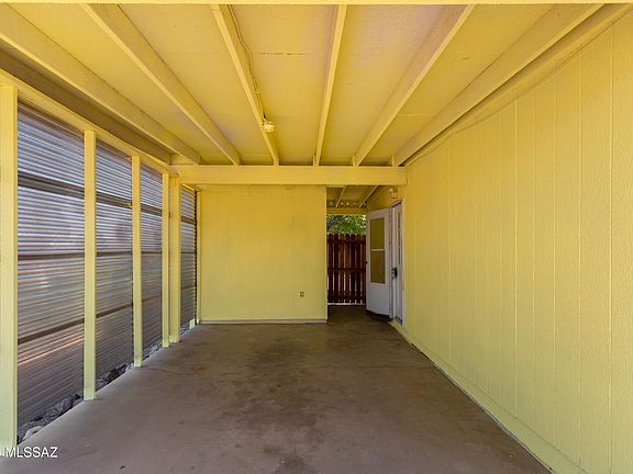 4th image of 18 W Safford St