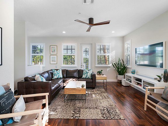 5th image of 295 NE 5th Avenue #23