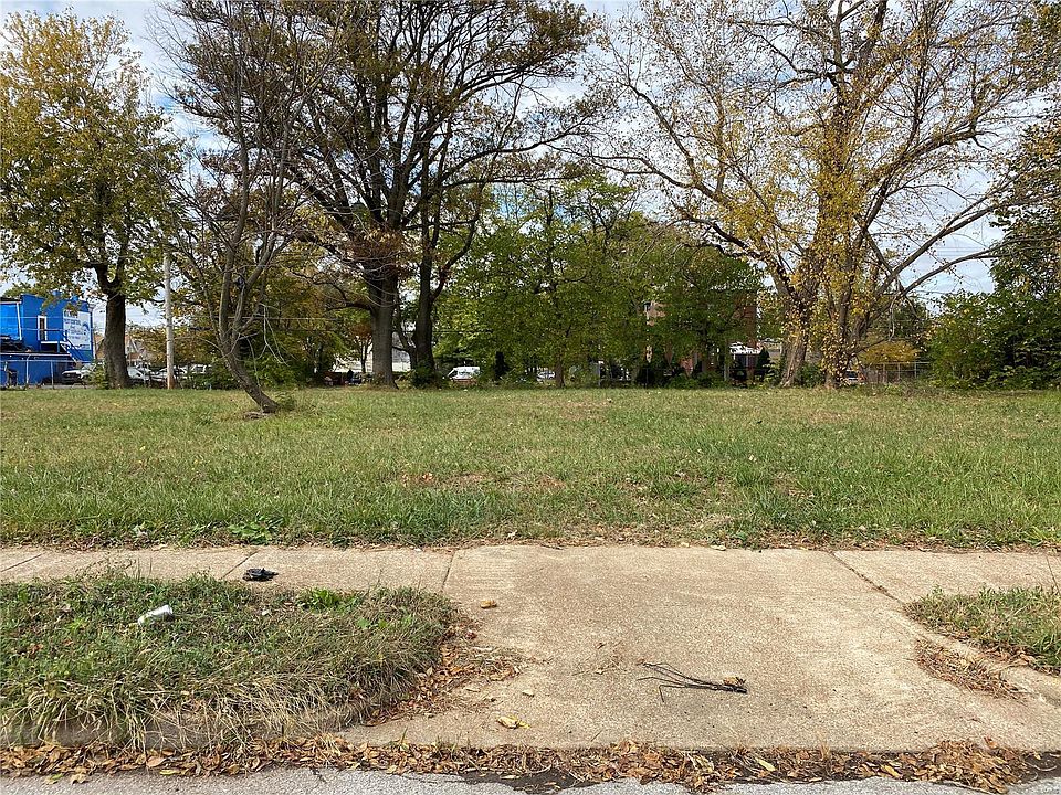 1st image of 2419 Bacon St
