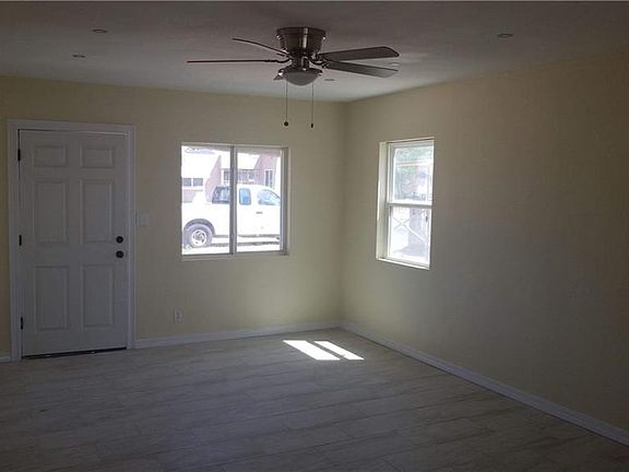 5th image of 413 De Vargas Dr