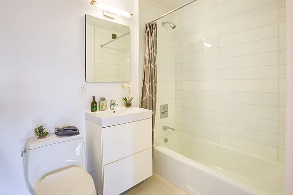 Rented by Stonehenge NYC LLC | media 6