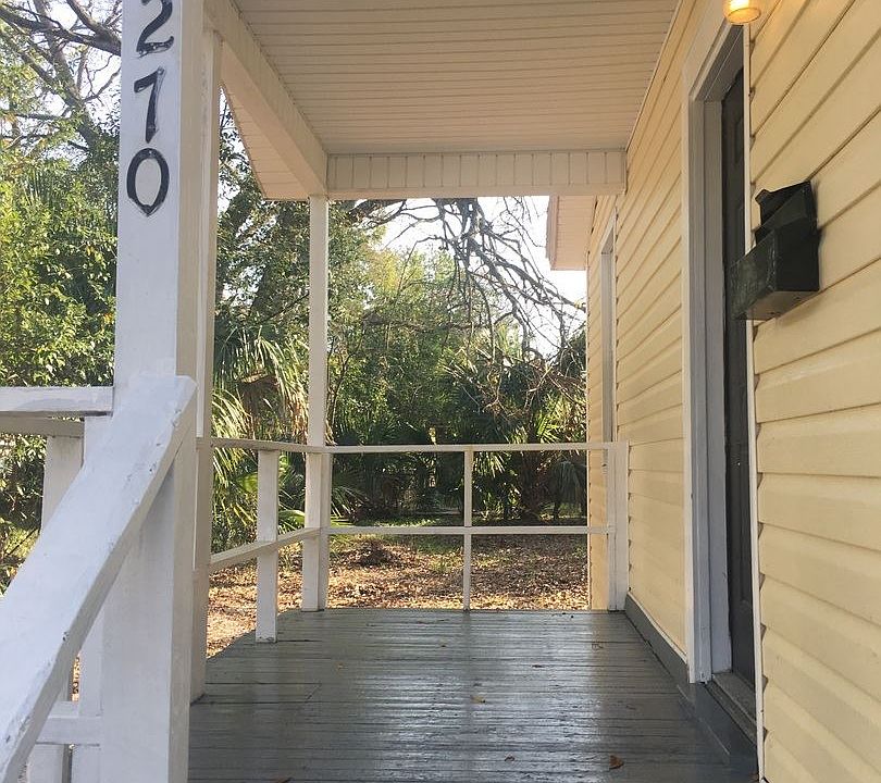 1st image of 1270 W 32nd St