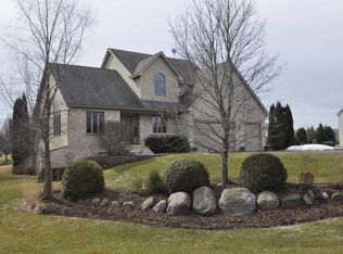 1603 Beech St, Spring Grove, IL 60081