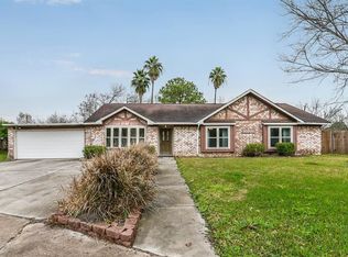 10203 Huntington Way Dr, Houston, TX 77099