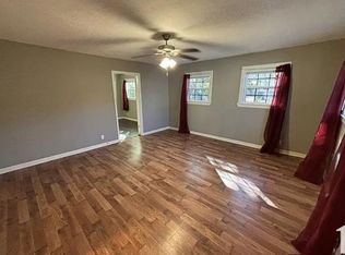 3541 Parker Rd E, Haltom City, TX 76117