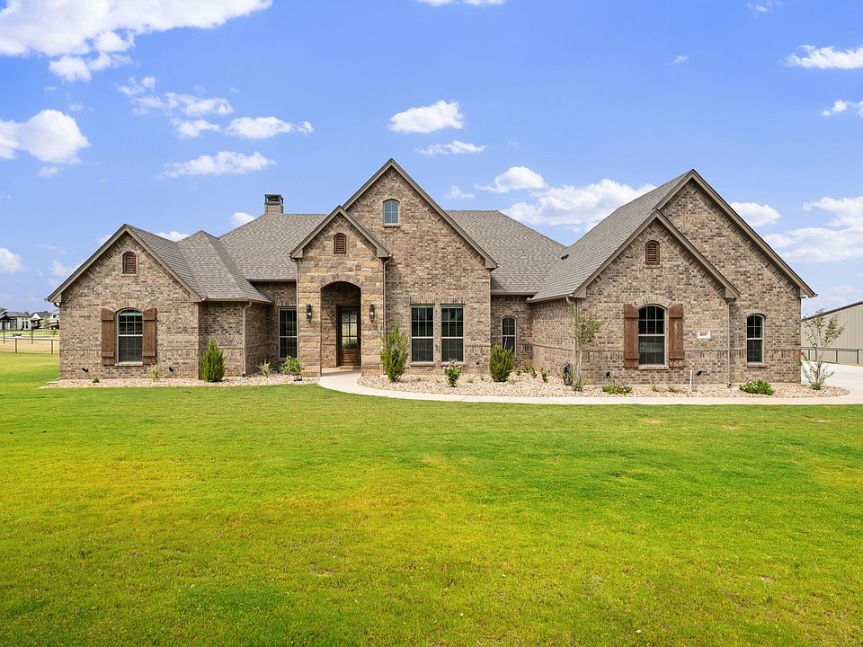 1st image of 460 Royal Santana Run