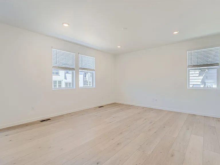 10983 Olathe St — Photo 4