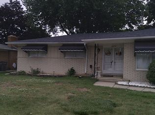 18979 Cheyenne St, Clinton Township, MI 48036