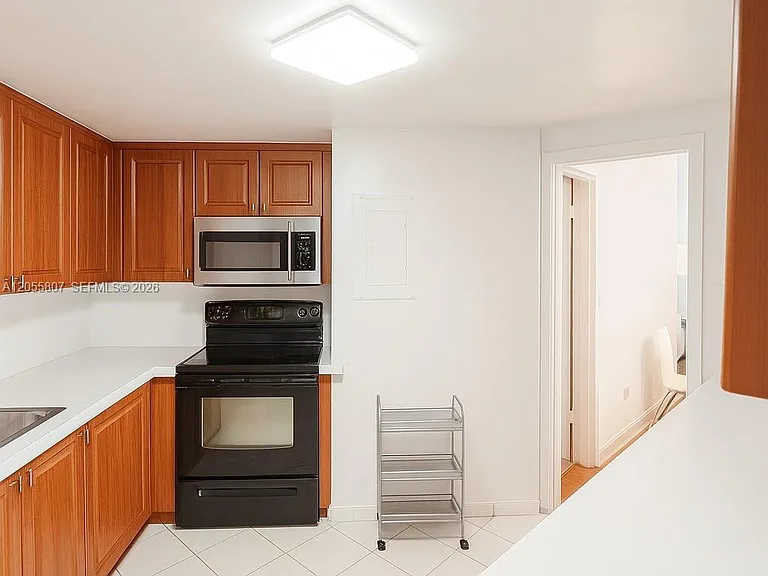 905 Brickell Bay Dr #1022 — Photo 6