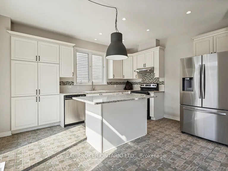 155 Rodeo Dr — Photo 15