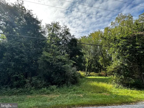 269 E Garden Rd, Vineland, NJ 08360