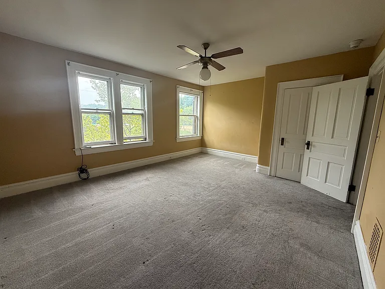139 N 3rd St #3 — Photo 5