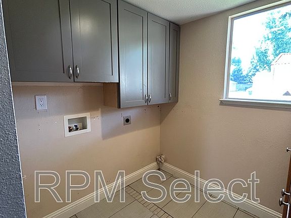 5th image of 140 Arcadia Dr