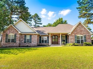 2 Rio Dosa Dr, Hattiesburg, MS 39402