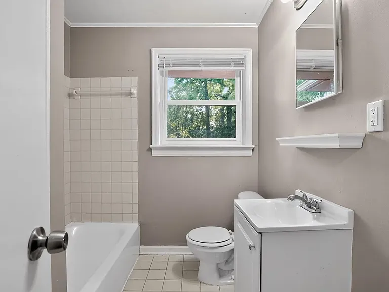 125 Marlborough St — Photo 9