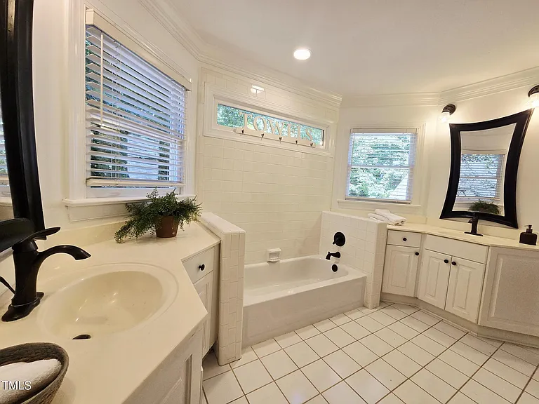 106 Birkhaven Dr — Photo 43