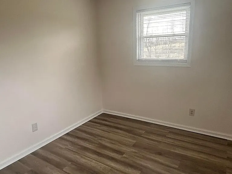 135A Land O Goshen — Photo 2