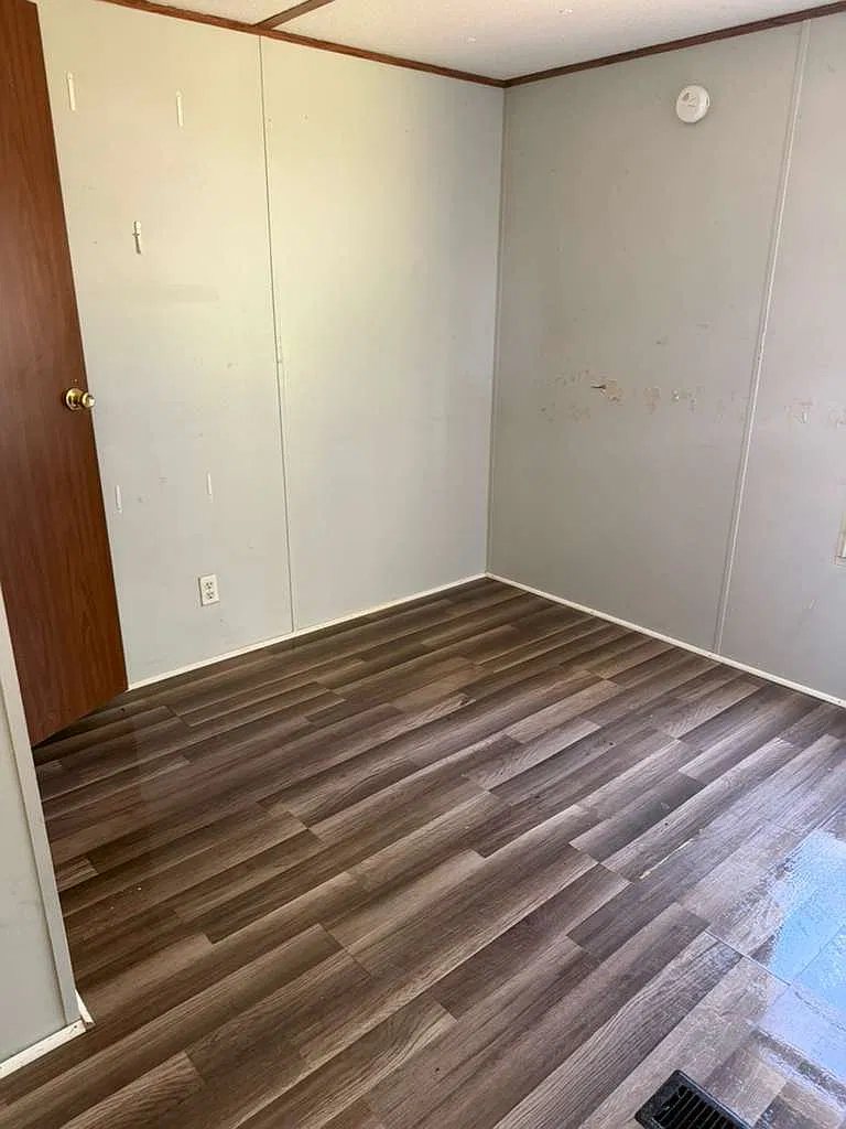 3 bed, $970 — Photo 4