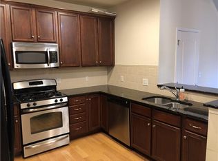 516 Carson Ter, Huntingdon Valley, PA 19006