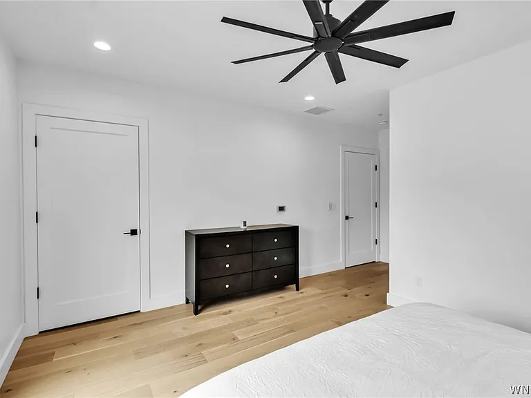 240 Lakefront Blvd — Photo 5
