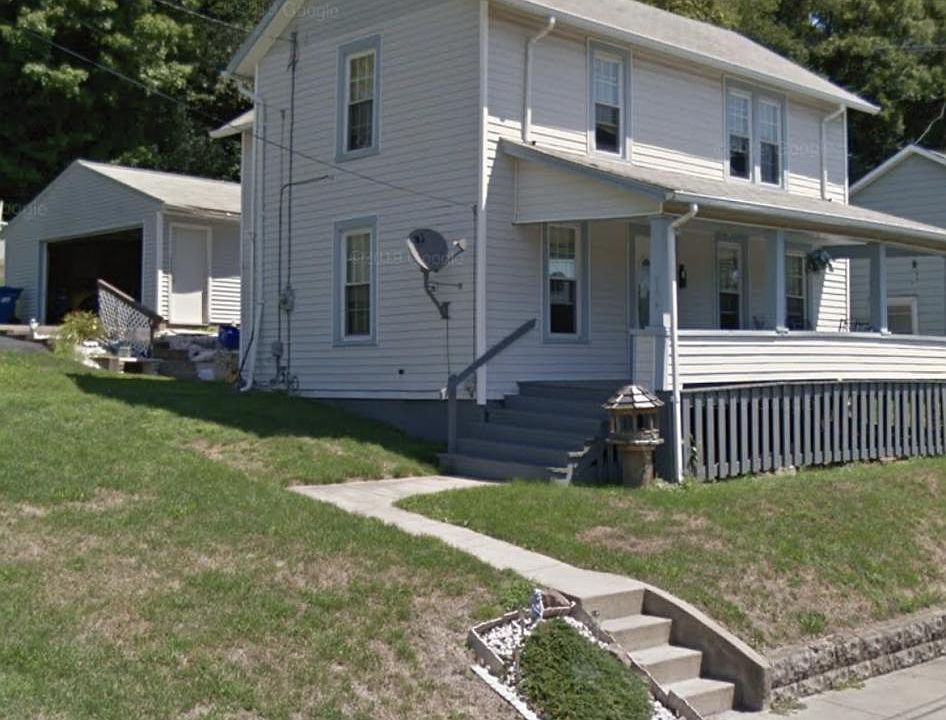 1st image of 504 E Wood St