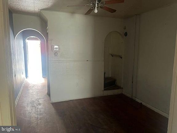 2nd image of 103 N Glover St