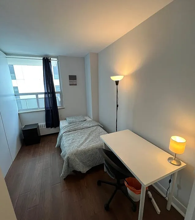 111 Davisville Ave #617A