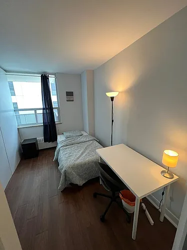 111 Davisville Ave Photo 1