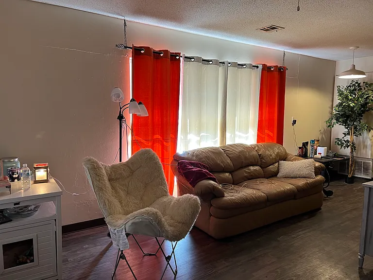 812 N Jefferson St — Photo 4