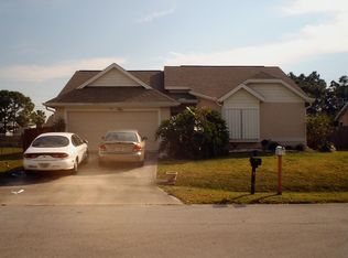 752 Beacon St NW, Palm Bay, FL 32907