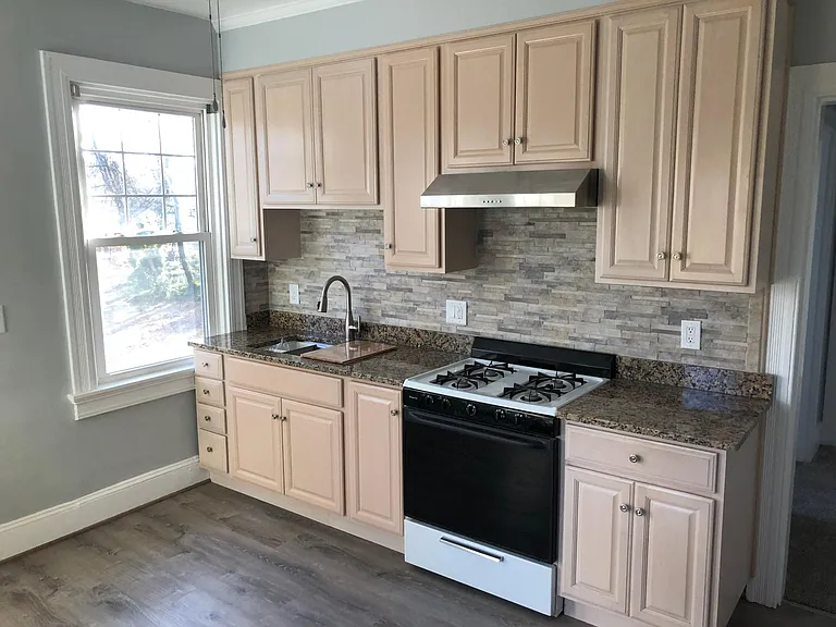 105 Arbutus Ave #2 — Photo 9