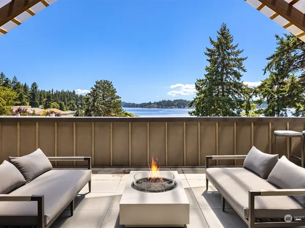 4551 Flying Goat Avenue NE #A220, Bainbridge Island, WA 98110