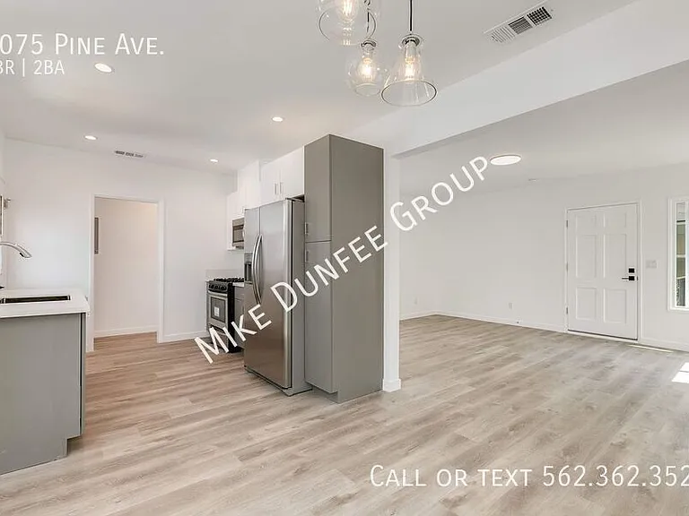 2075 Pine Ave — Photo 7