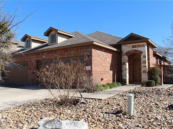 3rd image of 578 Creekside Cir