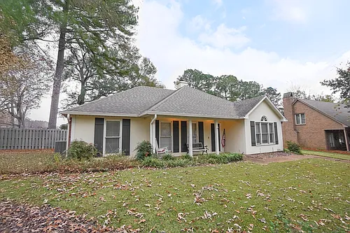 325 Mockingbird Ln Photo 1