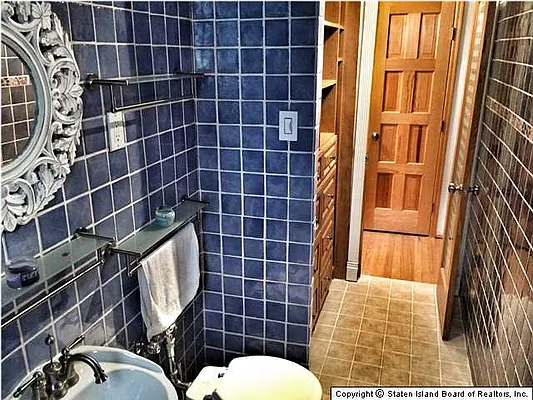 Sold by AT Real Estate Specialists LLC | media 15