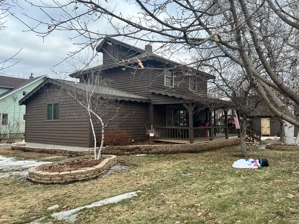 806 1st Ave, Madison, MN 56256