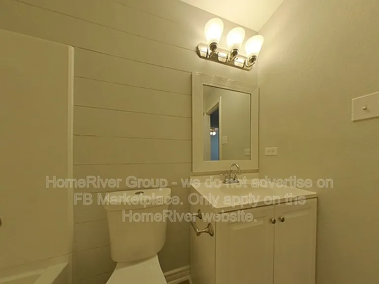 9871 Menard Cir — Photo 15