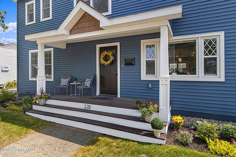 2nd image of 328 Caroline Street