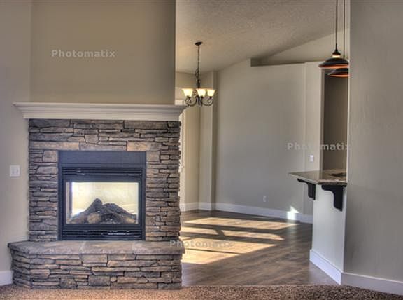 5th image of 801 W Dallan Woods