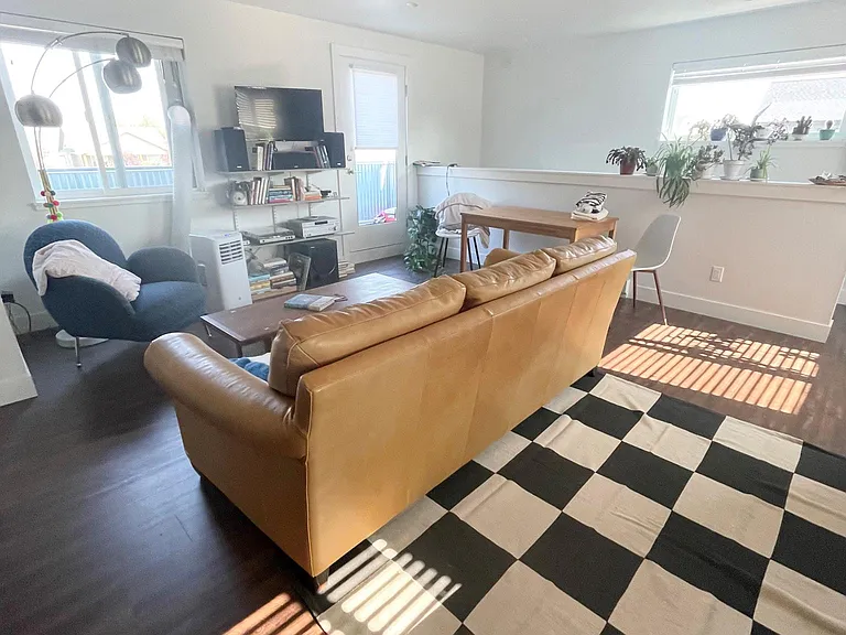 3336 Fen Way #B — Photo 11