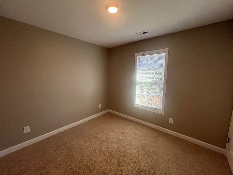 317/319 E. Gilbreath Street — Photo 26