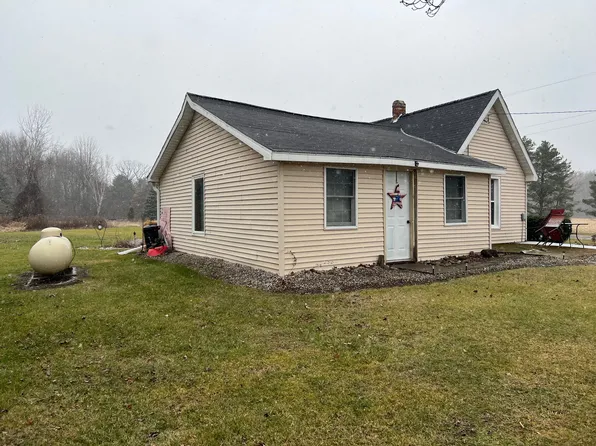 2240 E Verne Rd, Burt, MI 48417