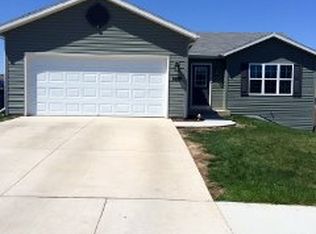 2406 Quail Ridge Dr, Janesville, WI 53546
