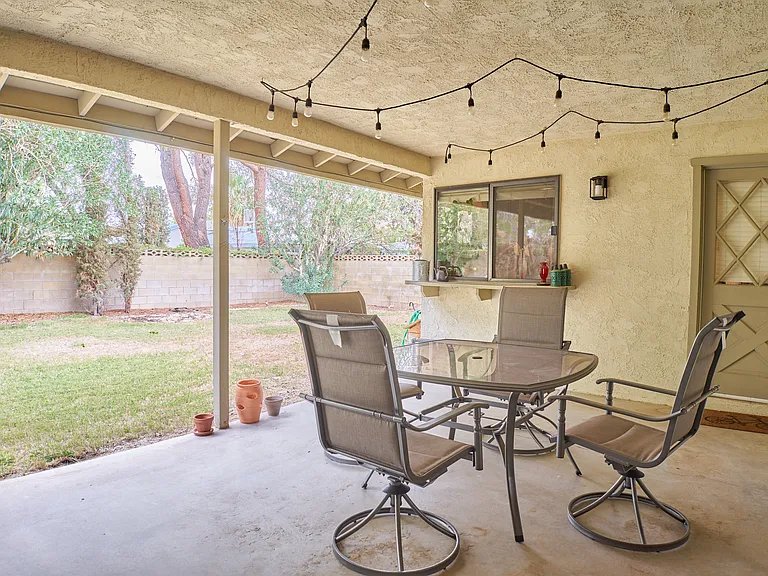 1012 Scott St — Photo 42