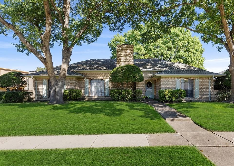1st image of 714 Pebblecreek Dr
