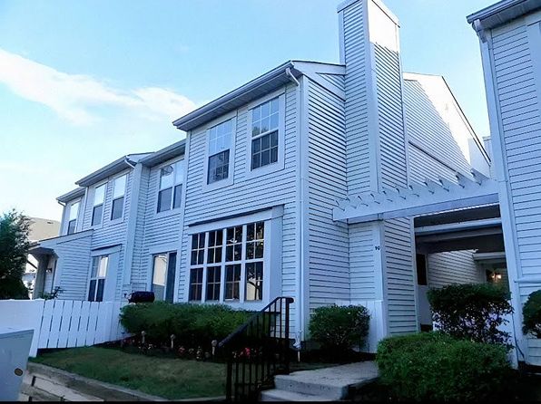 90 Almond Dr